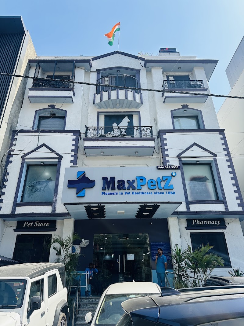 MaxPetZ East of Kailash