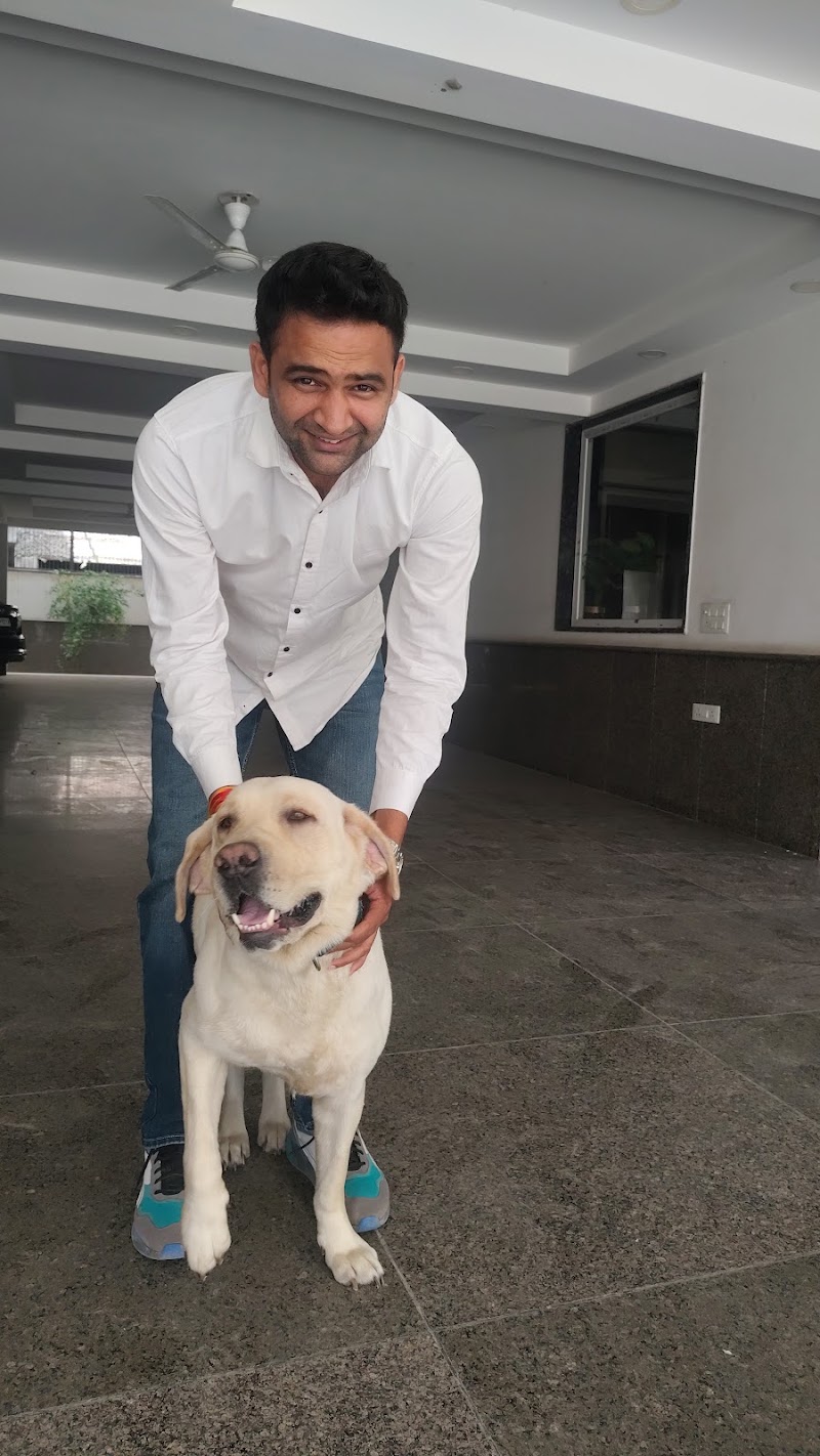 Vet At Home By Dr. Rahul Yadav | Pet clinic in Gurgaon | 24*7