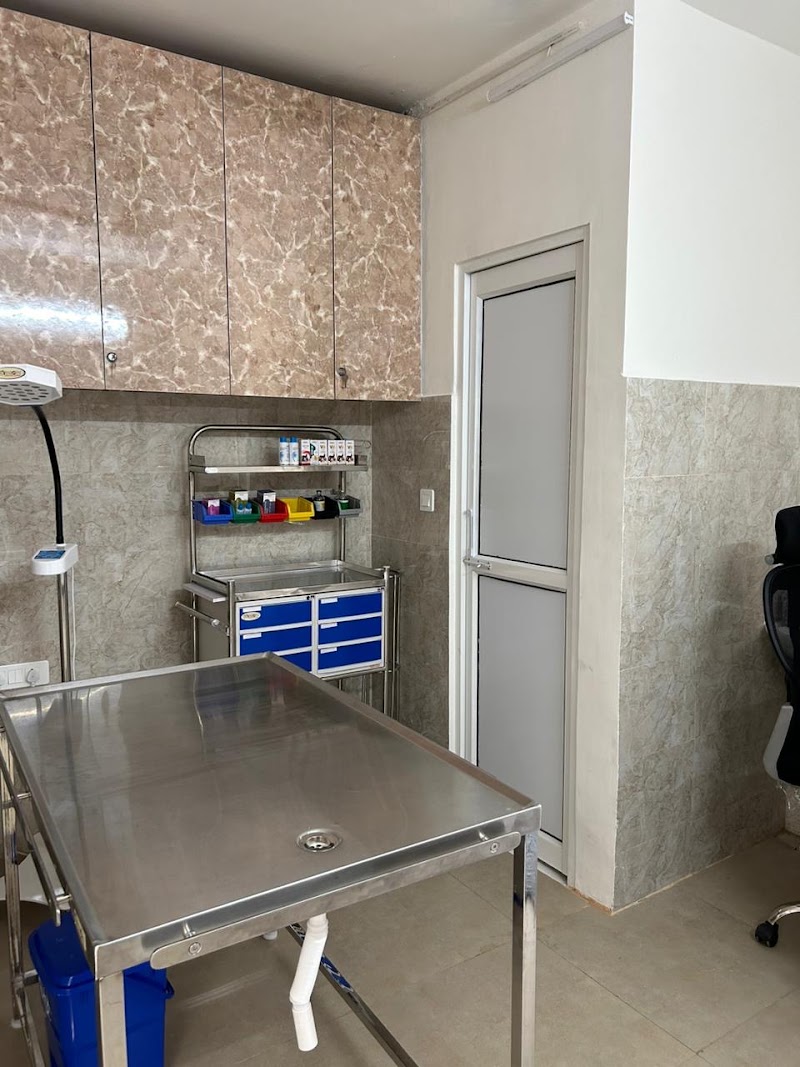 Paws & Tails Vet Clinic